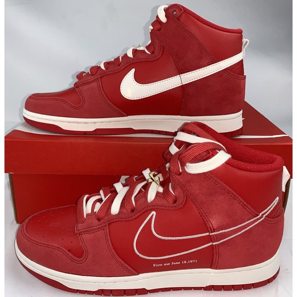 Athletic_Shoes